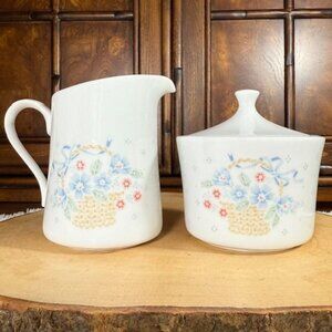 Vintage Corning Country Cornflower 10oz Creamer and Sugar Bowl with Lid